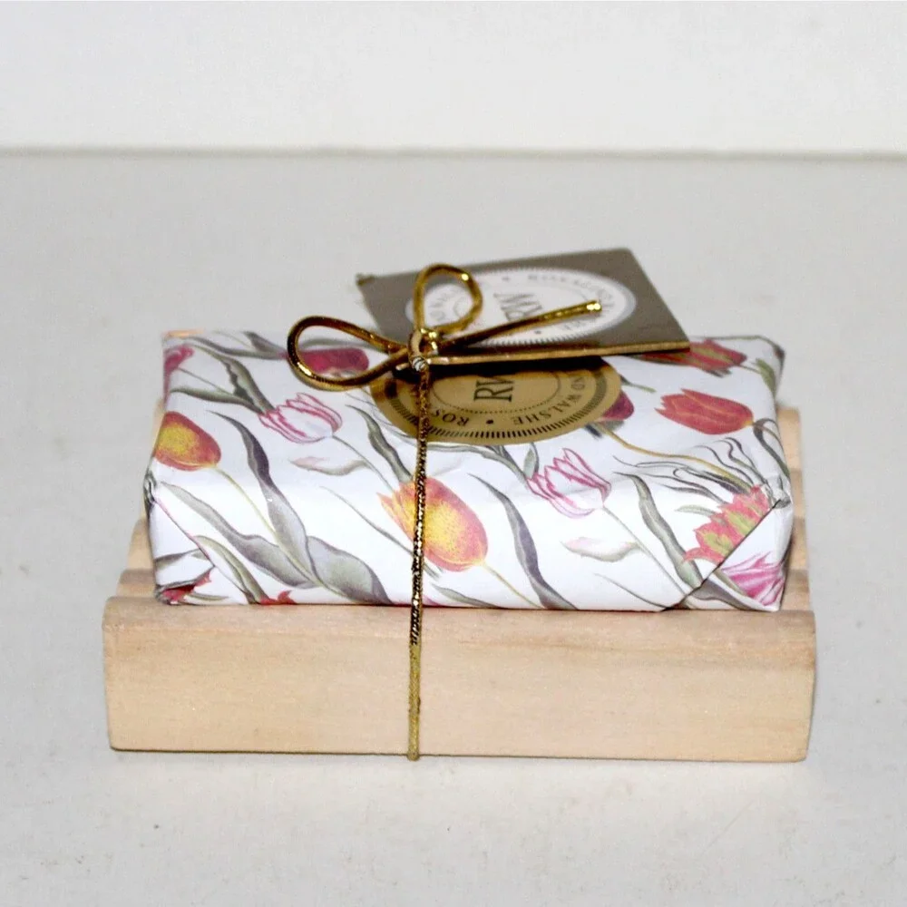 Set Rosalind Walshe Tulip Soap Bar with wood Soap Dish holder French country